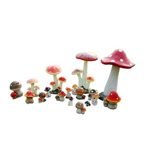 Manufacture Whole Sale Fiberglass Mushroom Sculpture Set of Outdoor Decor Resin Mushrooms Statue