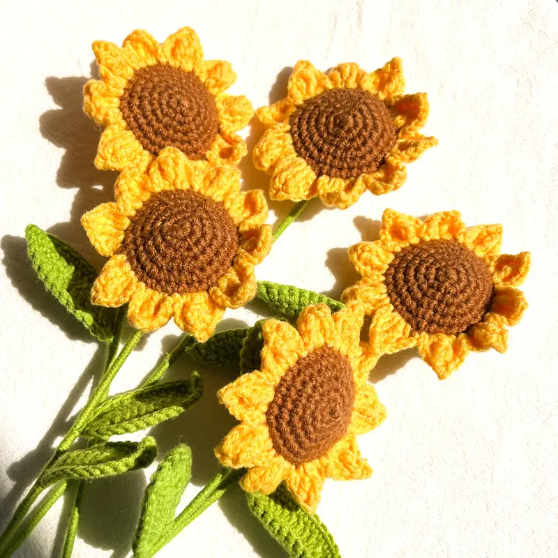 नई आगमन थोक हस्तनिर्मित ऊन महक चेहरा उत्पादों को समाप्त Crochet सूरजमुखी Crochet फूल