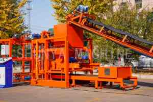 Macchina per la produzione di blocchi di cemento QTJ4-25 multifunzione completamente automatica - Product Image 2