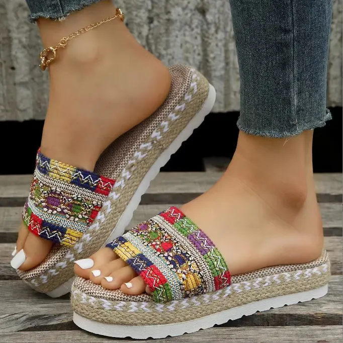 Sandalias y zapatillas de mujer de color caramelo con cuerda de cáñamo tejida con boca de pez de fondo grueso grande QS333