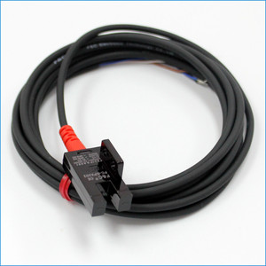 F & C槽式光电FC-SPX302全新光电5MM 12 ~ 24VDC开关传感器光开关 - Product Image 4