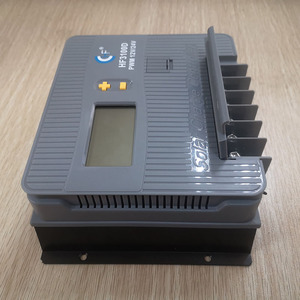Controller solare PWM 100A e 12V 24V 36v 48v Dual USB Display LCD pannello solare Controller solare - Product Image 3