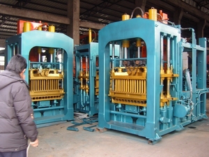 Concrete Hollow Block Making <strong>Machine</strong>,brick <strong>Machine</strong> <strong>in</strong> <strong>Libya</strong>,block Making <strong>Machine</strong> <strong>in</strong> <strong>Libya</strong> QT8-15 - Product Image 5