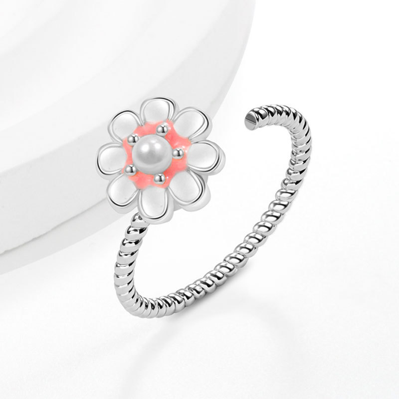 White gold color