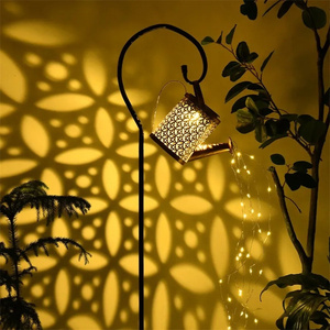Led Solar Shower Rega <span class=keywords><strong>Can</strong></span> <span class=keywords><strong>String</strong></span> Lâmpada Jardim Arte Metal Ferro Impermeável Arte Água Sprinkle Chaleira Luz Paisagem Decoração