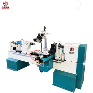 Máquina de torno de madera CNC con conveniente sistema de carga automática - Product Image 1
