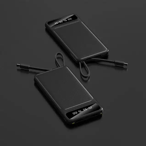 最新款高品质便携式双<span class=keywords><strong>USB</strong></span>端口电源组10000毫安内置电缆充电器，带手电筒和挂绳