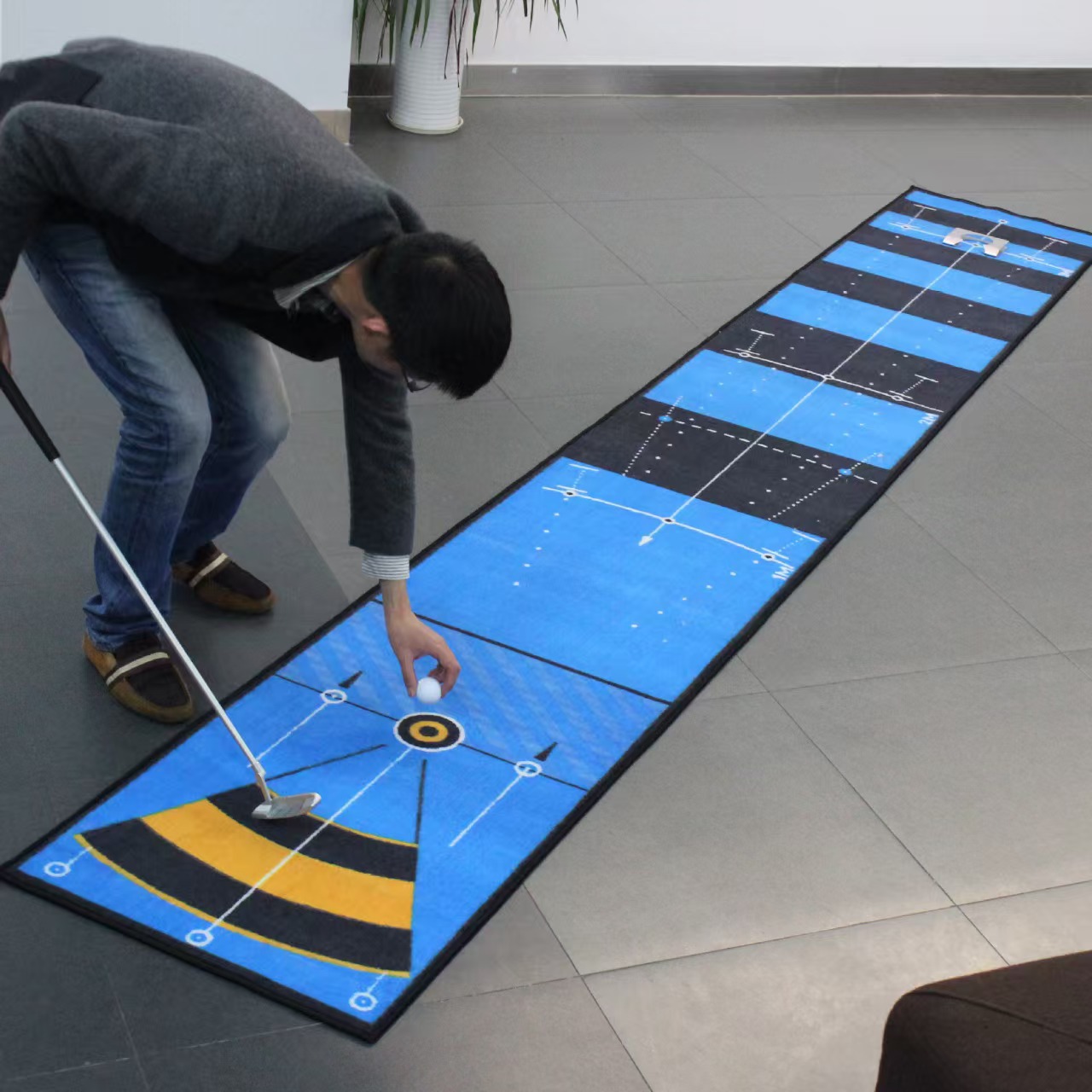 Golf training mat - light blue