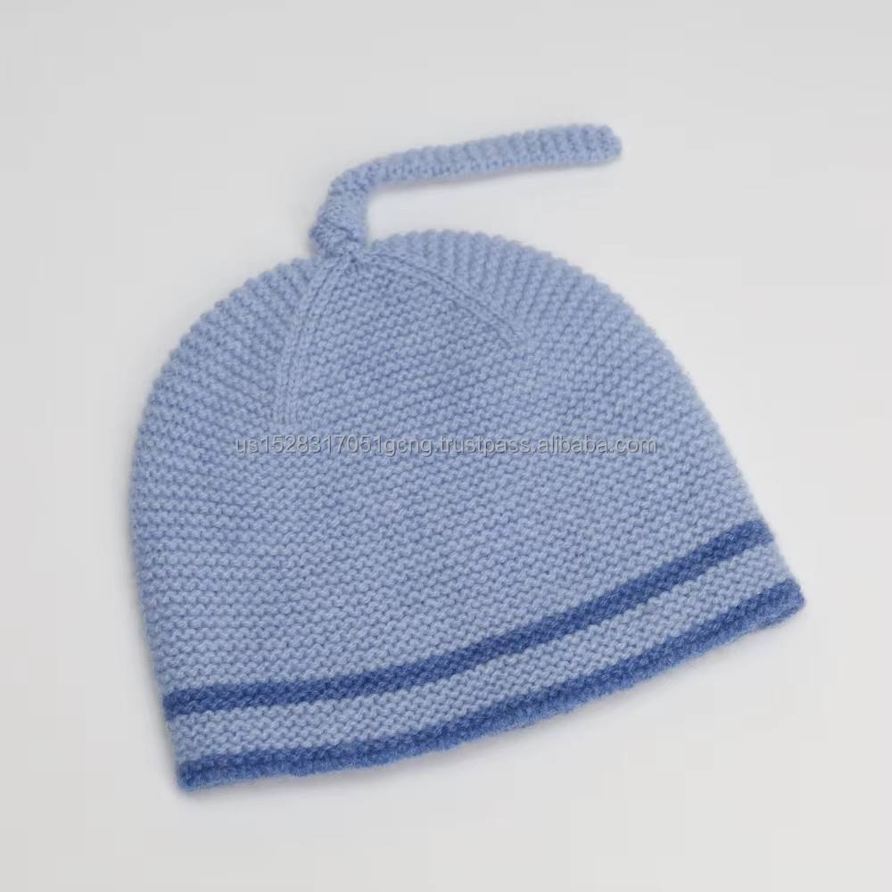 สีฟ้าอ่อนมีแถบสีฟ้า