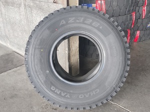 Son varış 385/65/22.5 1000 20 12.00R20 zambiya için üç satır desen kamyon lastiği - Product Image 2