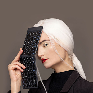 スマートフォンUsbタイプC用の最もスリムな3.5mmのMiPoWワイヤレスキーボード折りたたみ式キーボード - Product Image 1