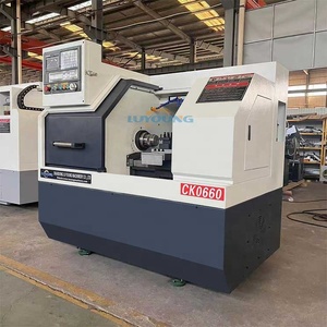 Torno paralelo CK0660 Máquina de torno CNC para corte de roscas de precisión - Product Image 3