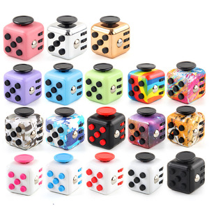 Di alta qualità Anti-Stress Multi-funzione Fidget cubo buona sensazione di plastica Fidget giocattolo per i bambini - Product Image 4
