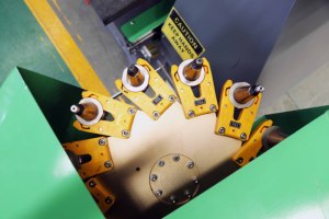 Enrutador de madera de 3 ejes ATC CNC, máquina de tallado de madera para muebles de carpintería con cambio de herramienta automático - Product Image 5
