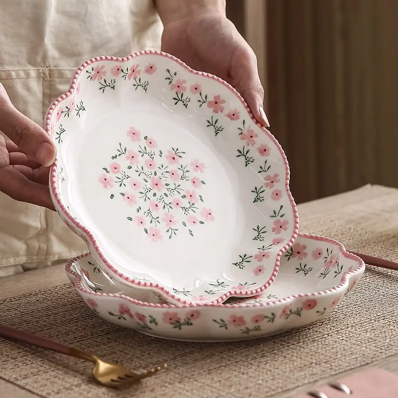 Stoviglie all'ingrosso fatte a mano in ceramica rosa piatto di fiori in gres dipinto a mano piatti per insalata di cena forno per microonde