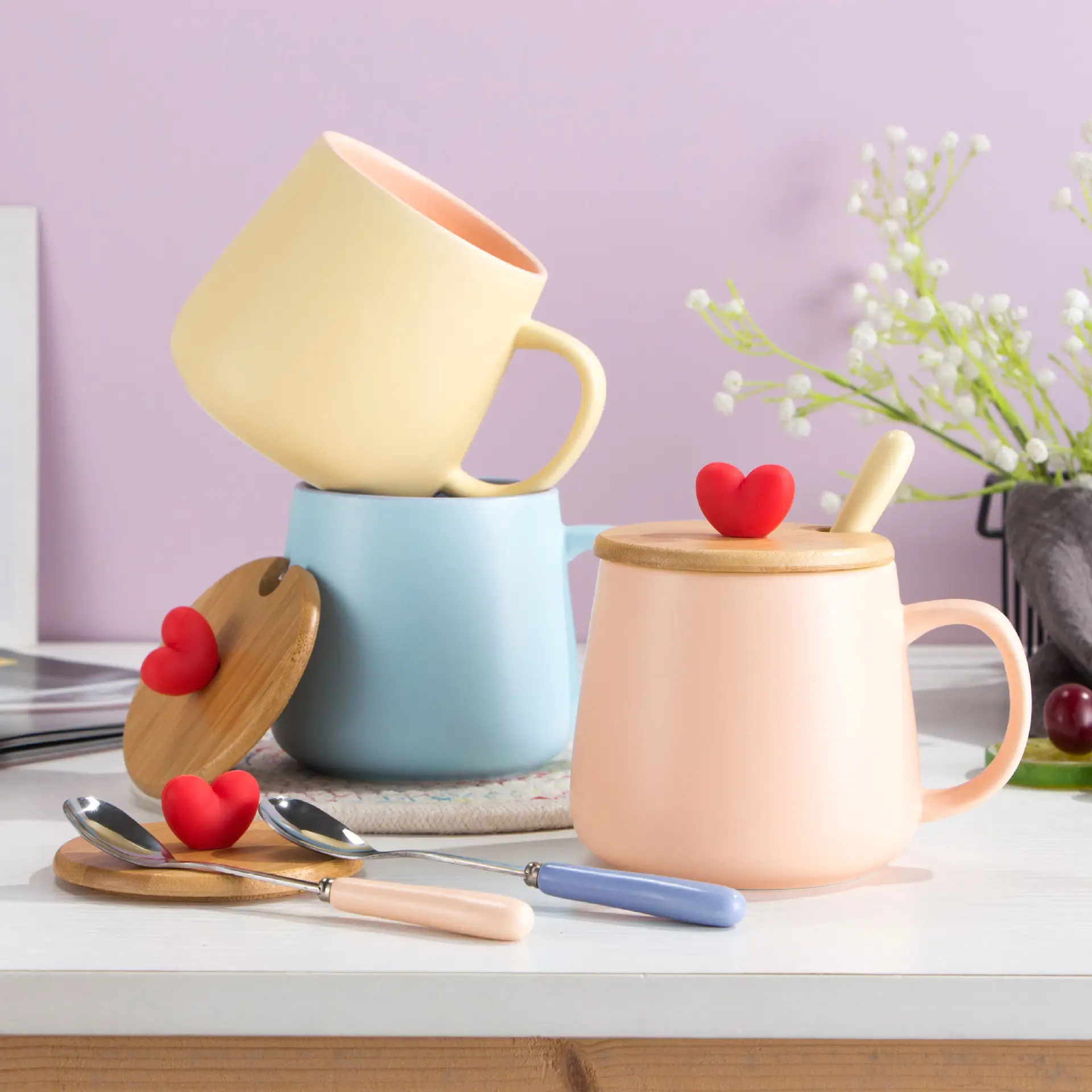 Taza de cerámica de color macarrón, taza de café para el hogar con tapa, cuchara, taza de agua de oficina, taza de café de cerámica bonita