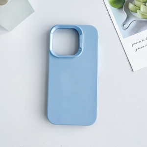 キャンディーカラー良いタッチバックカバーiPhone15用ビッグカメラレンズファッション耐衝撃性携帯電話ケース
