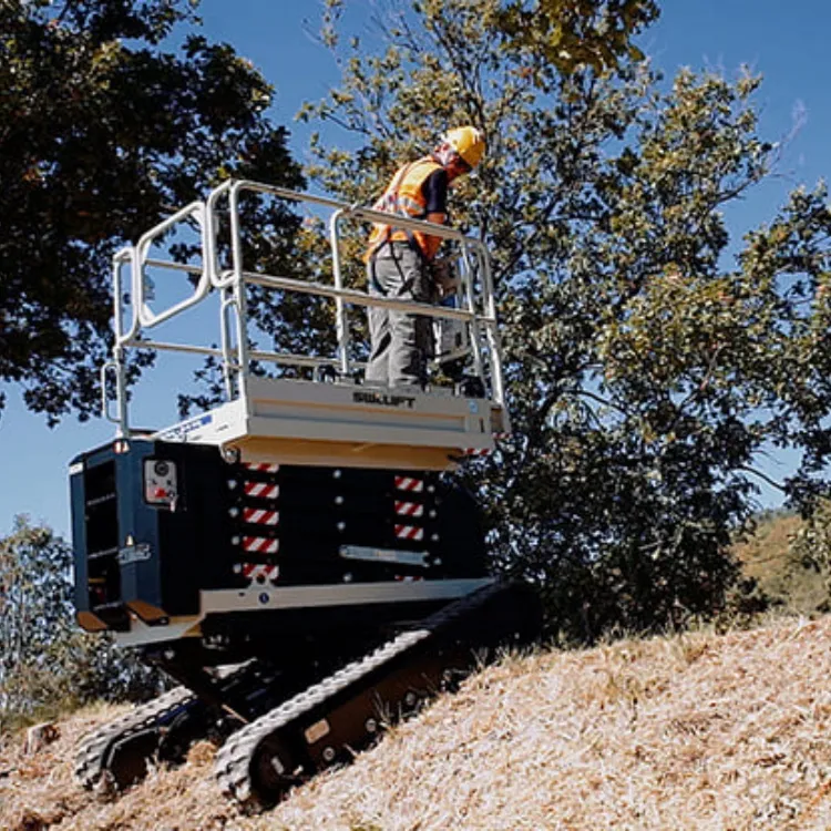 Élévateur de construction de ciseaux mobiles électriques alimenté par batterie de 6 à 18m Élévateur à ciseaux électrique mobile hydraulique