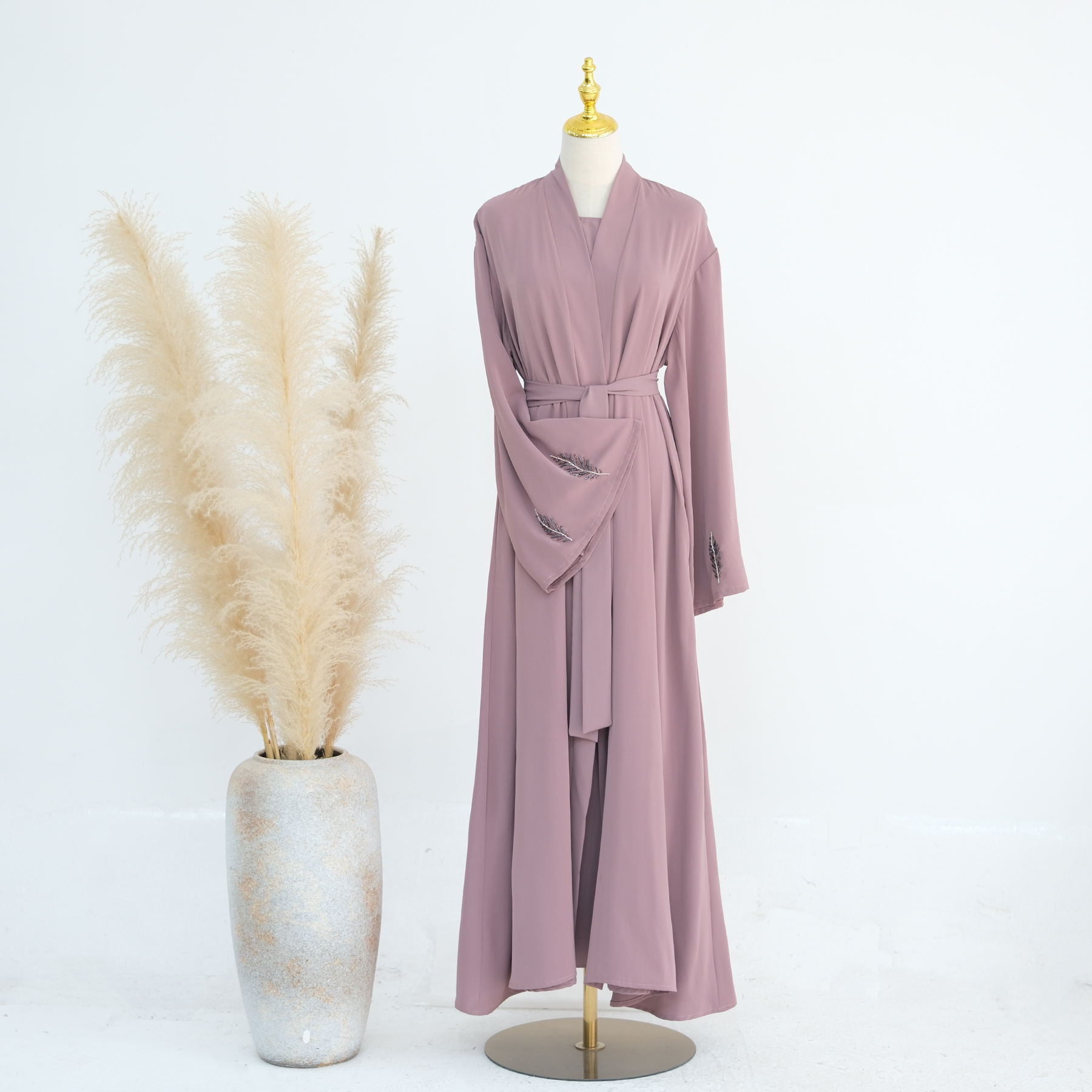 สีม่วงฝุ่น