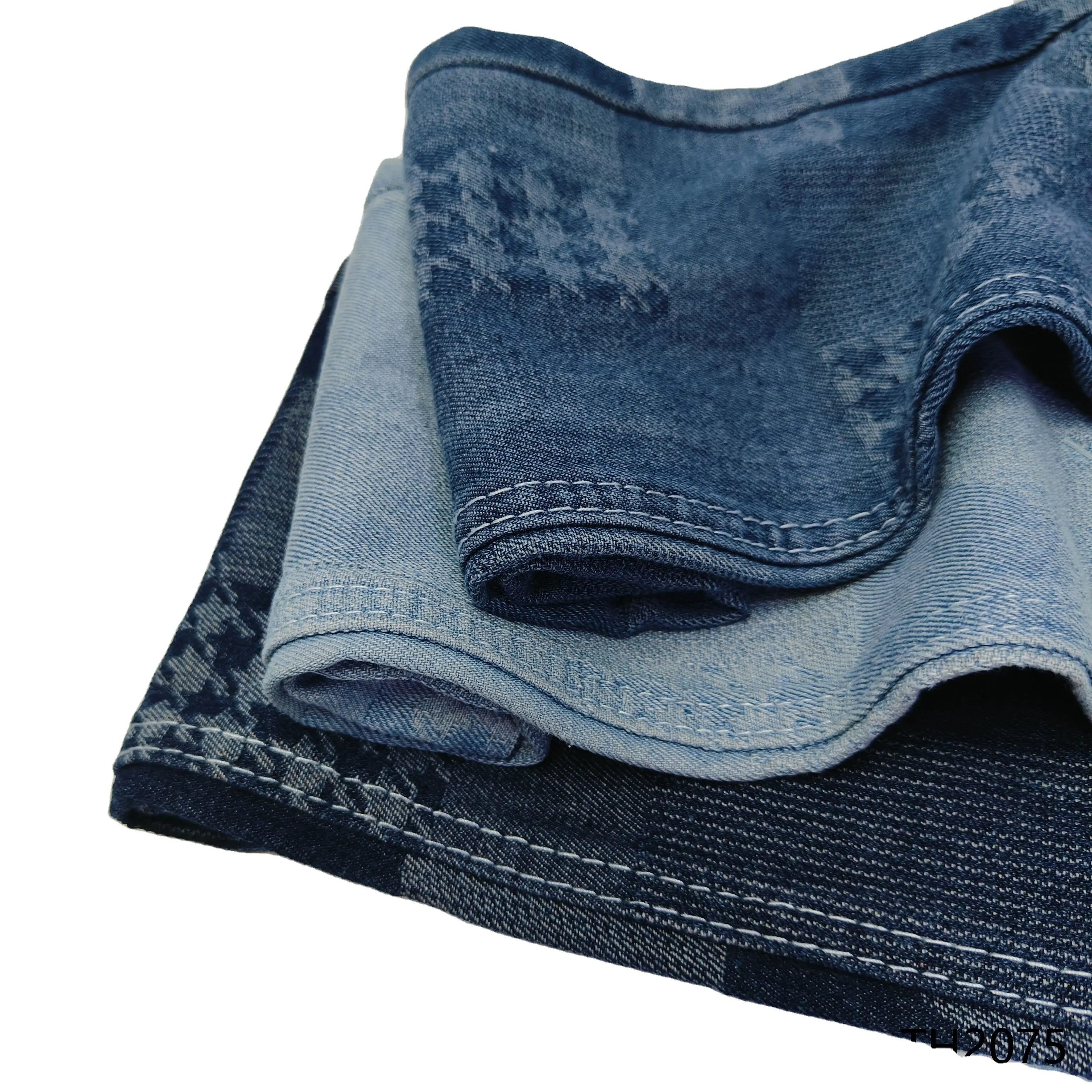 Tissu textile imprimé en denim, résistant à l'usure et durable, adapté à tous les types de production de vêtements