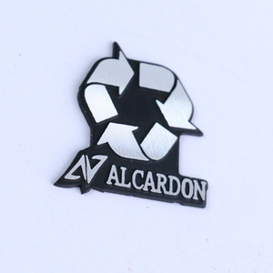 Tùy Chỉnh Khắc Chủ Đề Thể Thao Kim Loại Tiêm Mạ Xe Câu Lạc Bộ Đuôi Logo Stereo Xe Điện Huy Hiệu Biểu Tượng Tráng Men Sản Xuất - Product Image 3