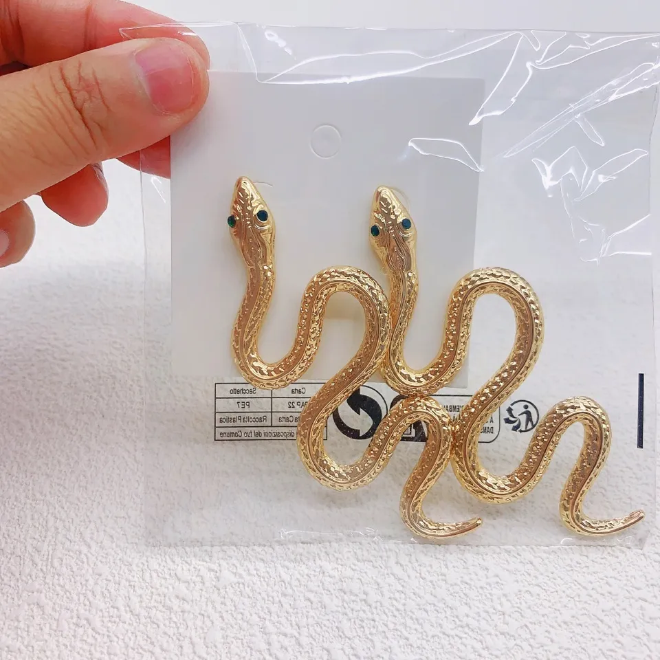 큰 뱀 모양의 성명서 귀걸이 개인화 된 금도금 녹색 눈 뱀 귀 고리