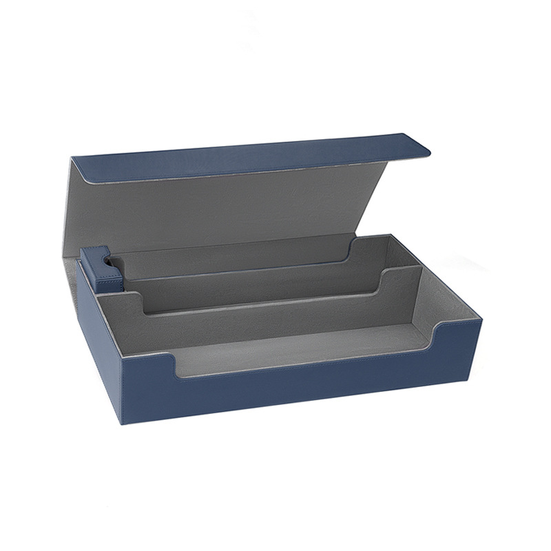 Intérieur bleu marine + gris (vide)