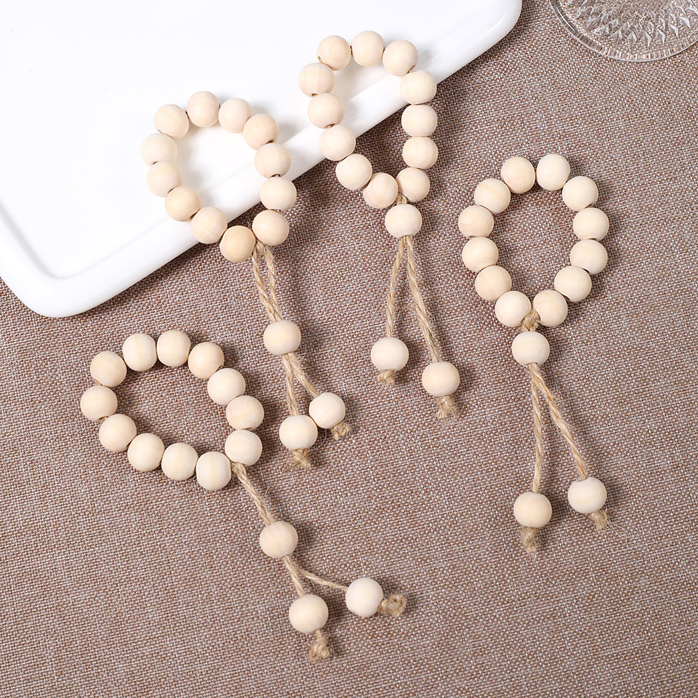 ลูกปัดไม้และขอบเส้นใหญ่