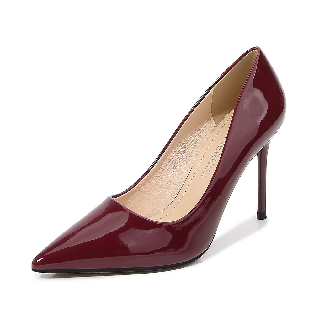 wine red