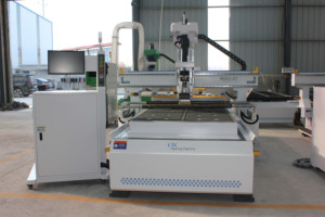 Top Design 1325 <strong>CNC</strong> <strong>Router</strong>/1300 X 2500 4x8ft <strong>3</strong> <strong>Axis</strong> Vacuum <strong>Table</strong> <strong>CNC</strong> <strong>Router</strong> Machine for Price Jinan M-shine - Product Image 2