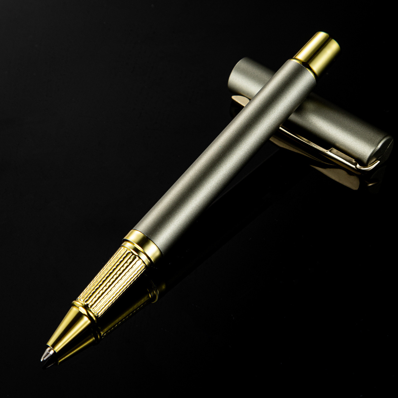 Grey (gold)