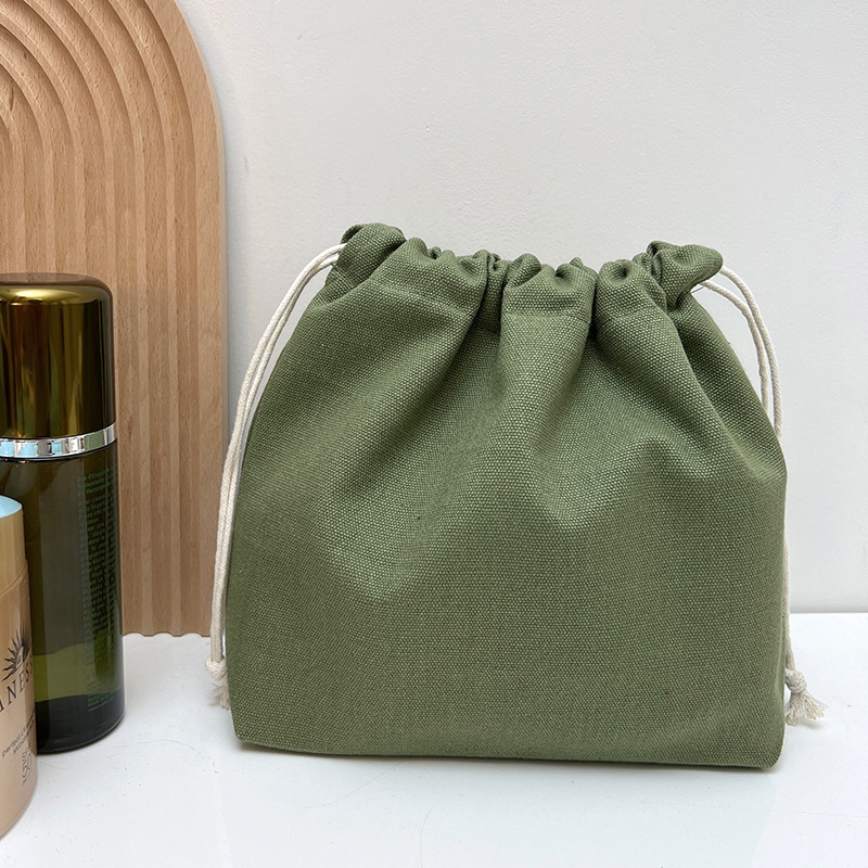 Vert militaire