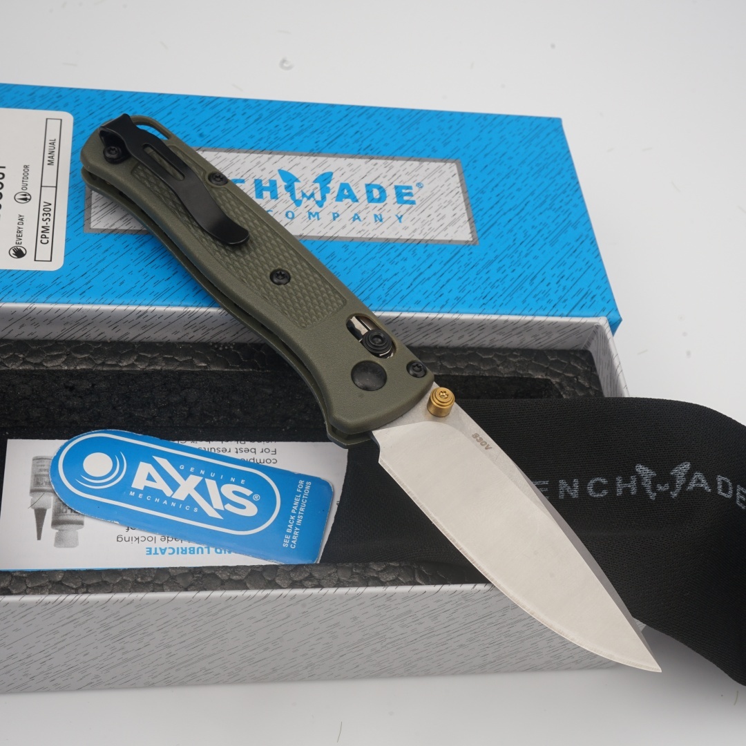 Green handle, white blade