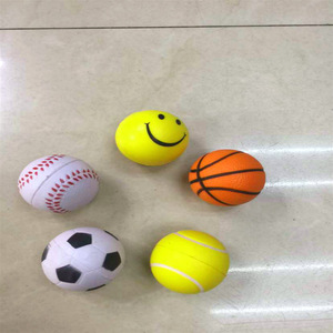 Vendita calda 4CM di schiuma morbida Mini calcio e pallacanestro palla rimbalzante per bambini piccoli plastica in spugna giocattolo - Product Image 2