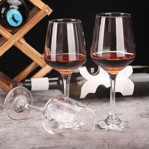 Modern tasarım 180ml/320ml/400ml kapasiteli şarap bardakları kırmızı şarap ve şampanya için uzun saplı