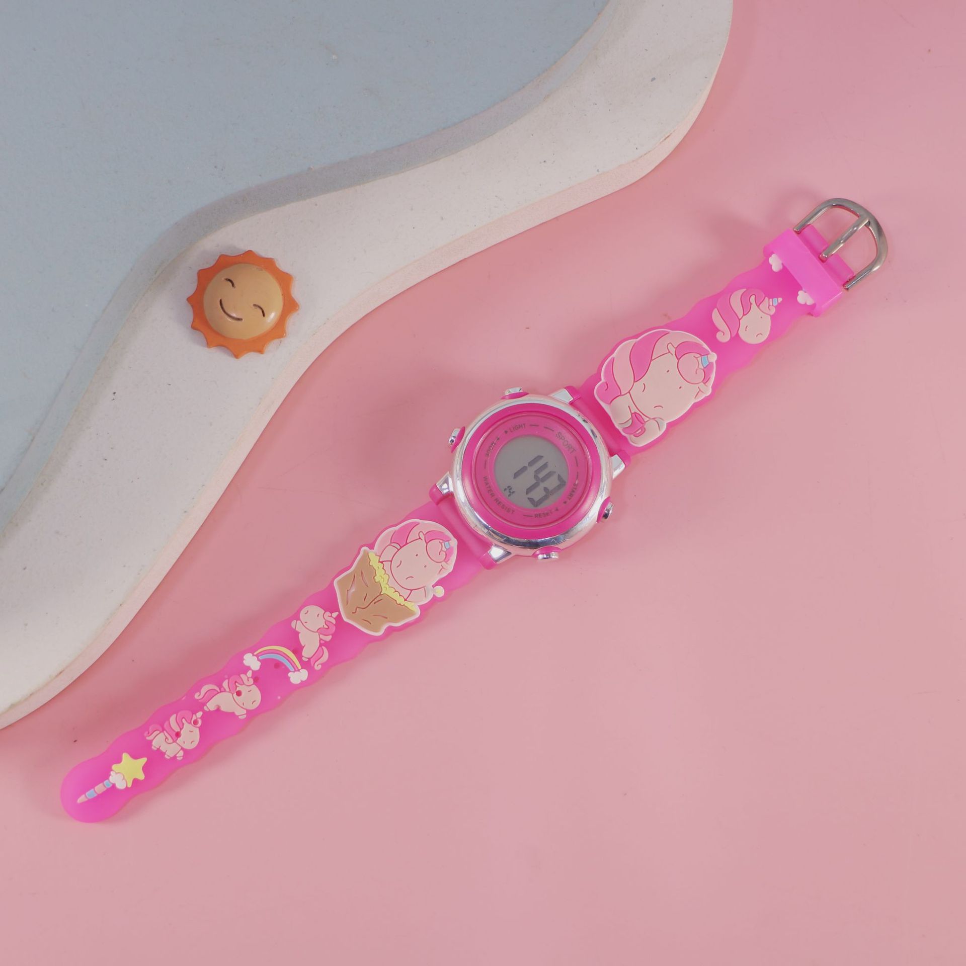 Licorne 3 rose rouge