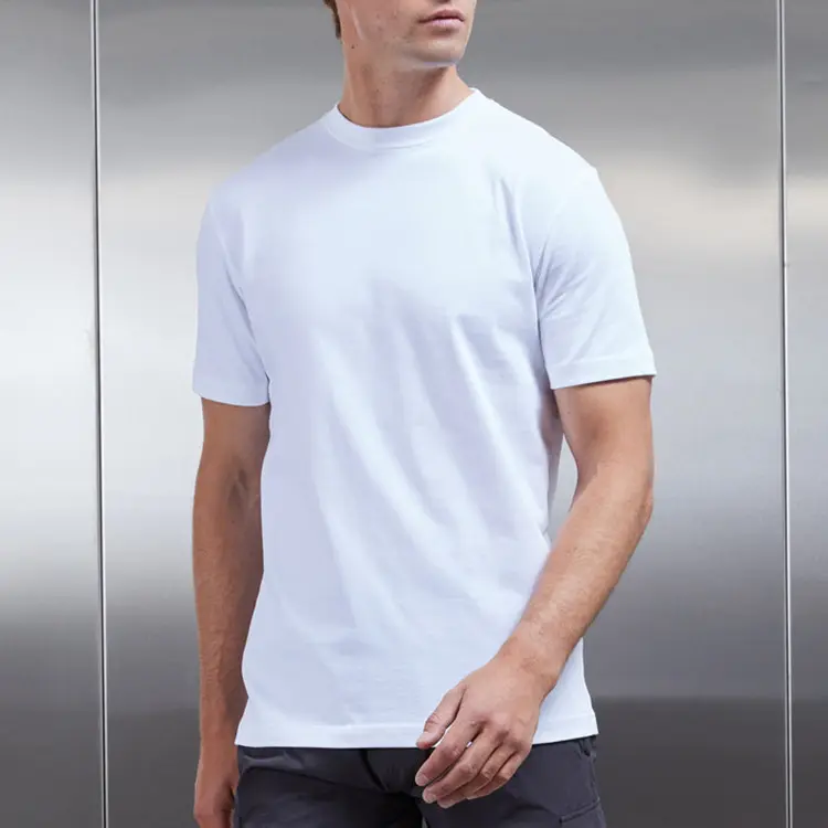 Verano personalizado Casual en blanco Slim Fit 220gsm hombres camisetas blanco 100% algodón liso cuello redondo manga corta Camiseta para hombres