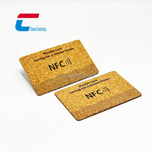 Tarjeta de visita programable NFC de madera personalizada con código QR de chip para redes sociales - Product Image 4