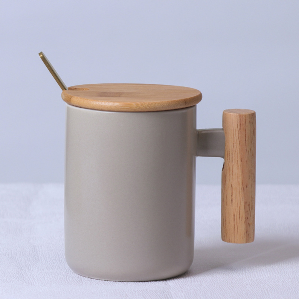 Gris, cuillère et couvercle
