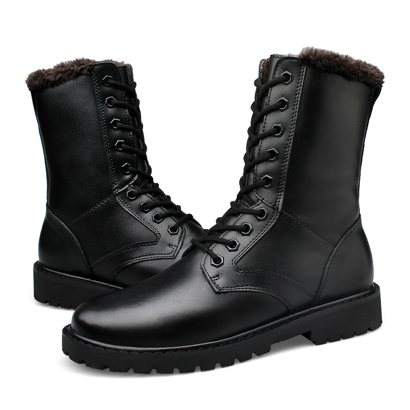 Zapatos de algodón con cordones negros.