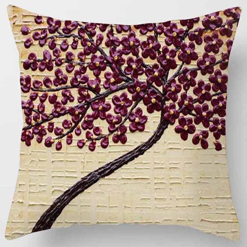 Fond beige avec des fleurs rouge foncé