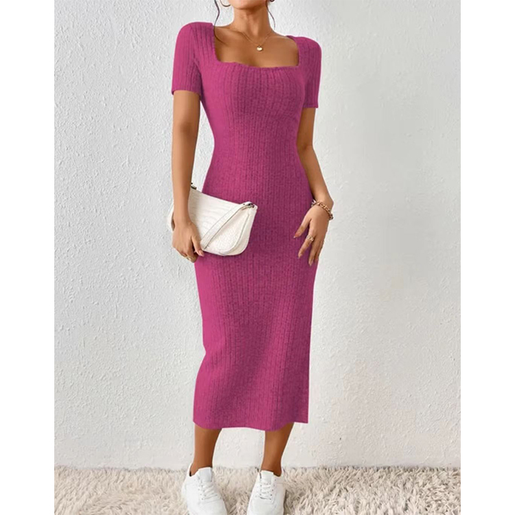 สีแดงม่วง