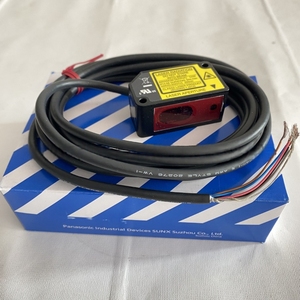 Sensor de Desplazamiento láser analógico de 200mm de rango de desplazamiento en stock para medición de posición lineal y de ángulo - Product Image 5