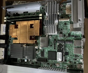 XMSJ ThinkSystem DE2000h DE4000h DE6000h Almacenamiento de alto rendimiento DE6000H/12 discos grandes/24 discos pequeños. - Product Image 6