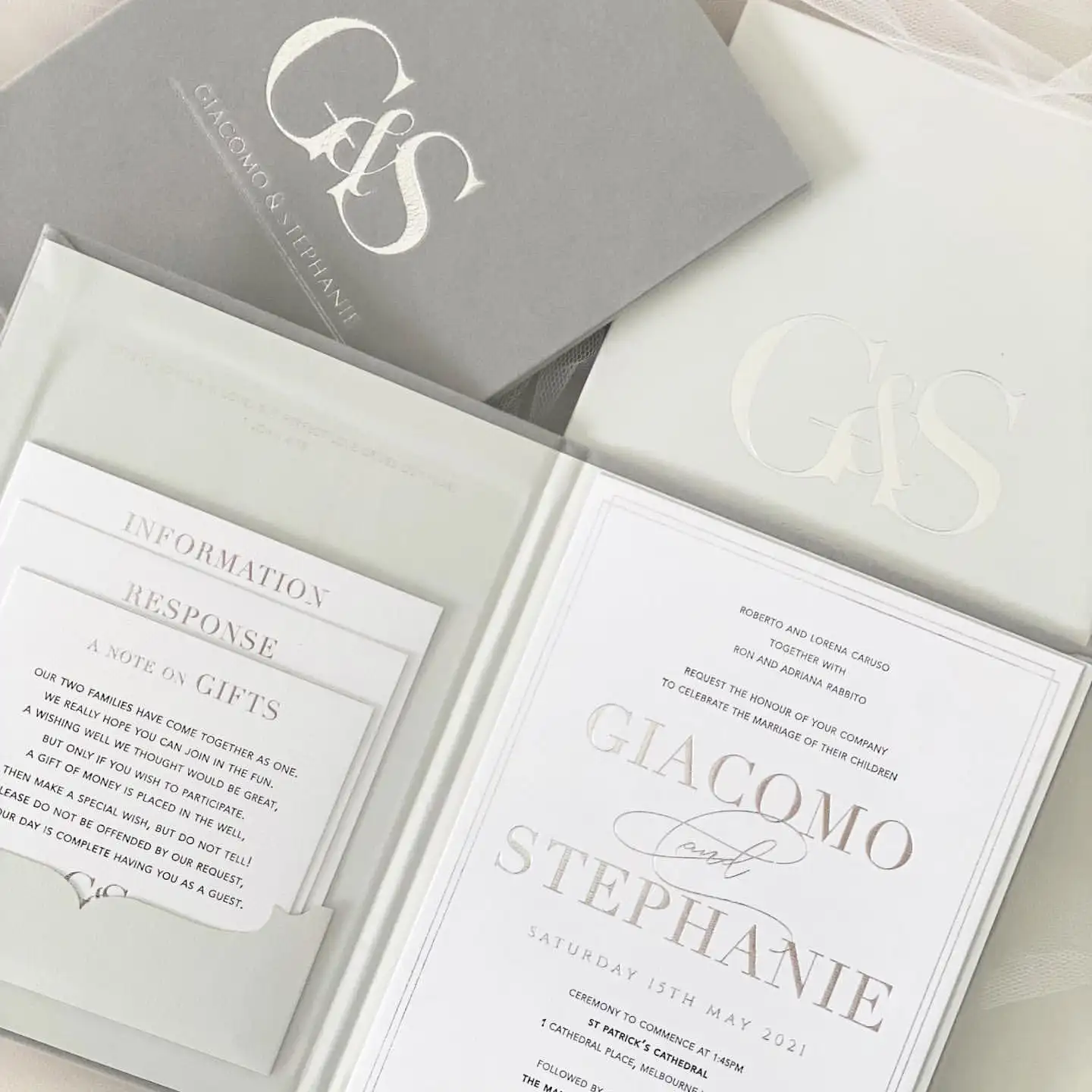 Libro de recuerdos de boda de cubierta dura elegante, gris, terciopelo, invitaciones con impresión de lámina plateada y negra, RSVP wish Well Card