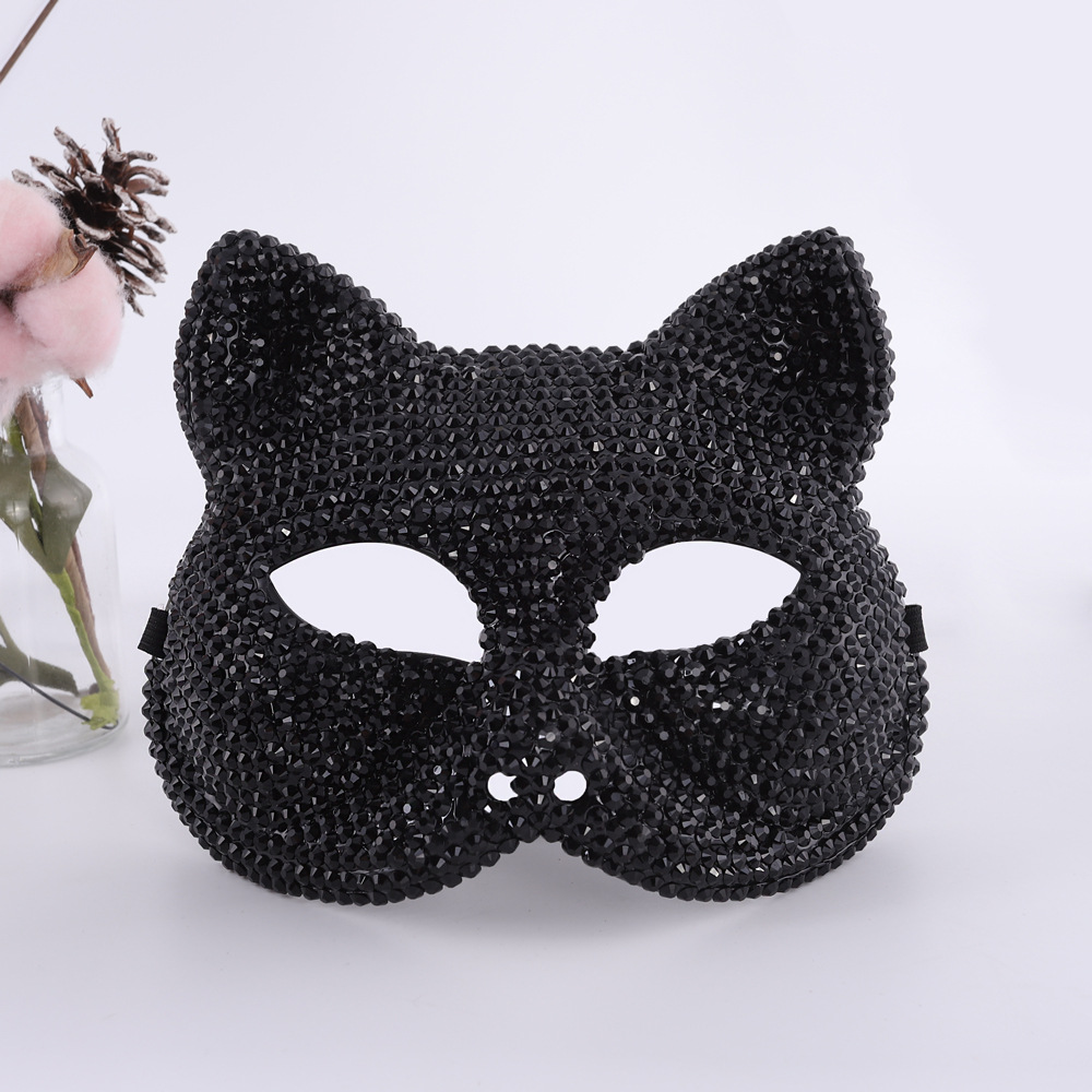 Masque de chaton en diamant noir