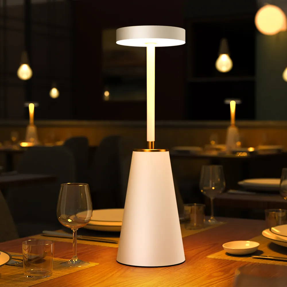 Luminária de mesa de metal recarregável sem fio para decoração de mesa de hotel, bar, sala de estar e decoração de mesa, luminária de luxo com atmosfera LED