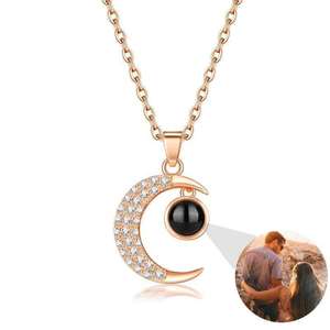 Son tasarımlar kişiselleştirilmiş fotoğraf Crecent ay özel fotoğraf bellek projeksiyon kolye kolye - Product Image 1