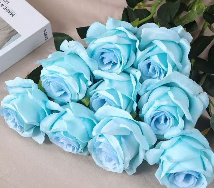 1 rosa di seta azzurra