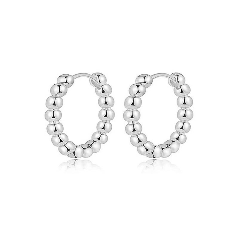 Coppia di orecchini con perline in argento